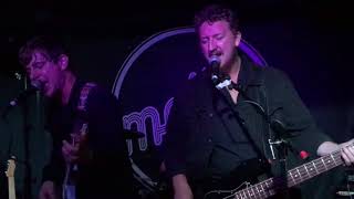 Mellor... Reading.. 17th Aug 2018... At arms length