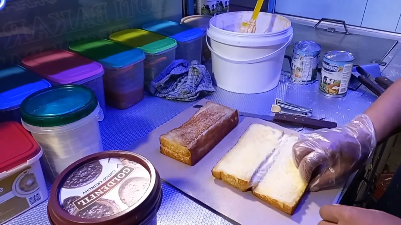 Ide Pakai Selai Premium Bisa Terjual 100 Roti Per-Hari - Roti Bakar Hafiza - #indonesiastreetfood