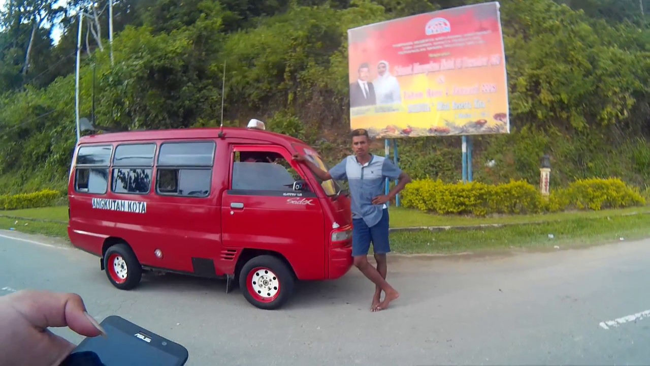 Angkot Ambon Jurusan Laha Angkutan Kota Jalur Bandara Patimura Ke