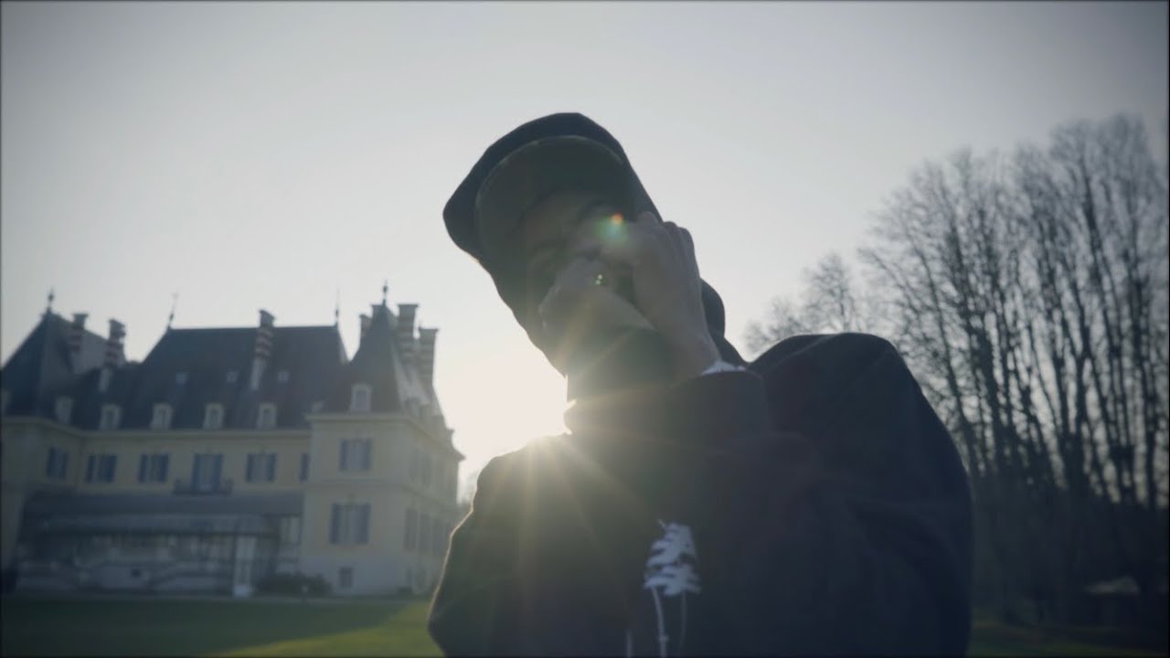 Bushi - Mistral auf YouTube ansehen Bushi - Mistral auf YouTube ansehen