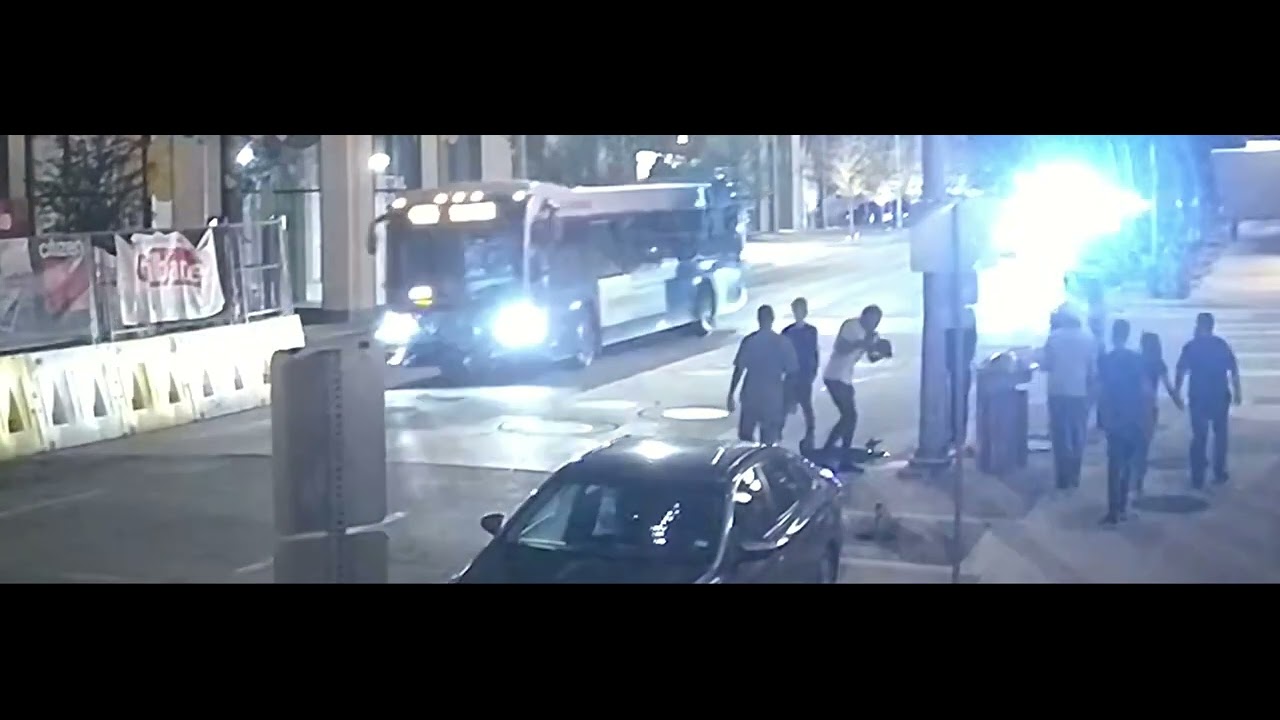 Police searching for three suspects from fatal Downtown Austin stabbing ...