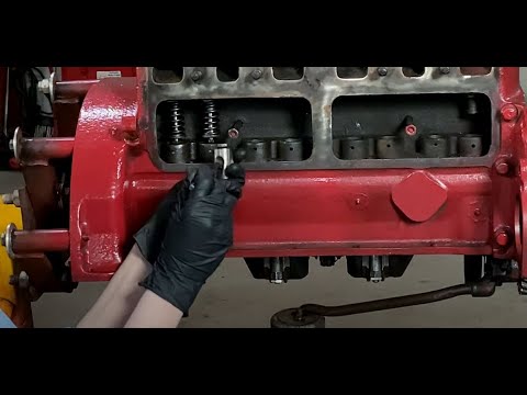 Video: Kāda ir atšķirība starp 8n un 9n Ford traktoru?