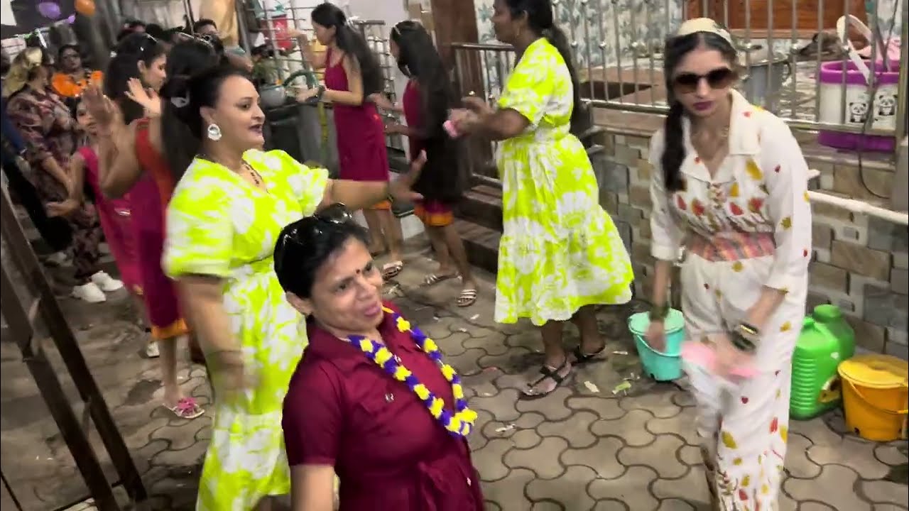 कोंबर होळी निमित्त खेळे निघाले