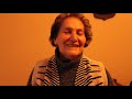 80 տարեկան Արփիկ տատին երգում է իր հորինած երգը