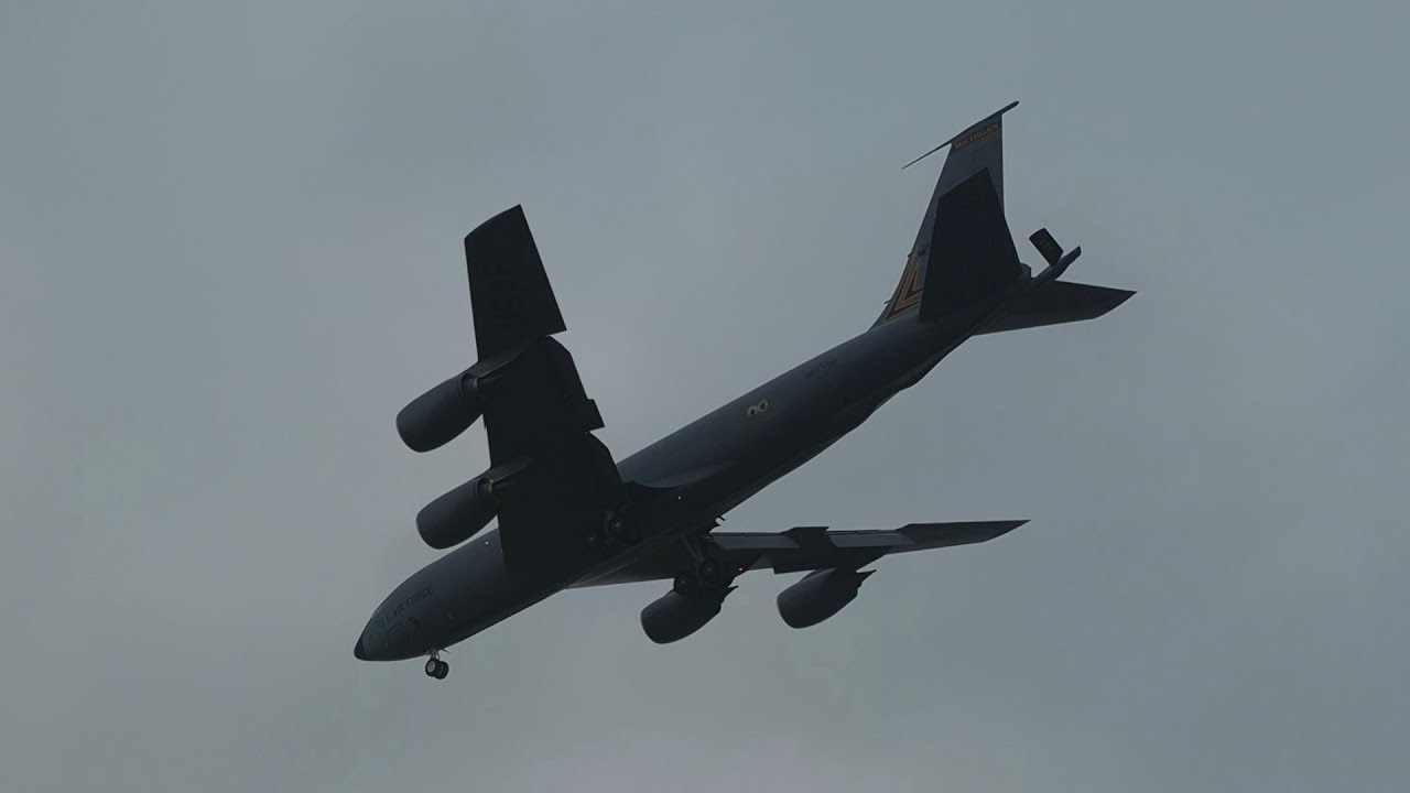 KC135 Stratotanker Landing At Selfridge ANGB YouTube