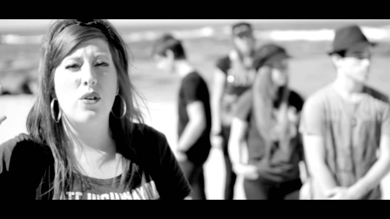 IRON AND CLAY 'Get Movin' Music Clip