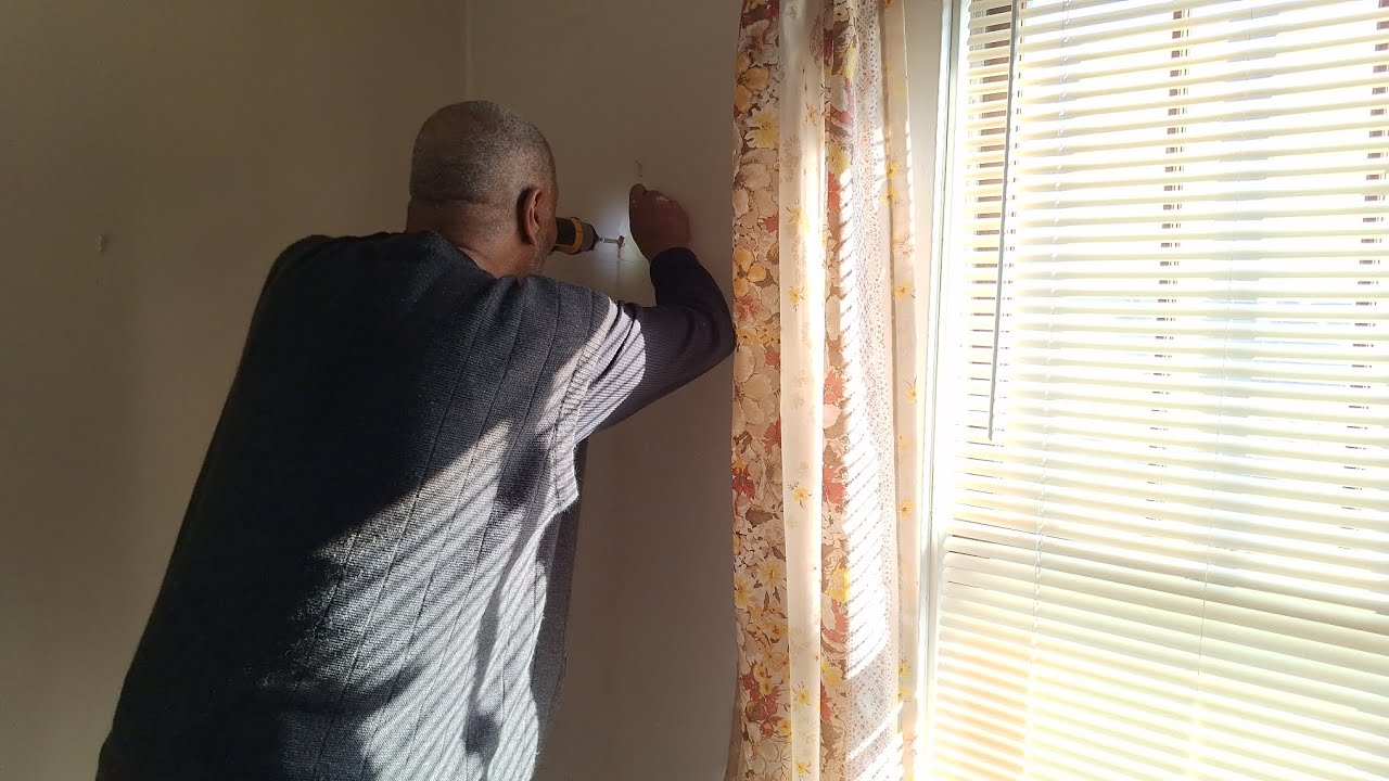 Ditl- back at the new house working in the closet room