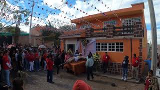 URIREO GTO....RECORRIDO DEL SEÑOR DE LA SALUD POR EL BARRIO DE LA SALIDA..02/ENERO/23