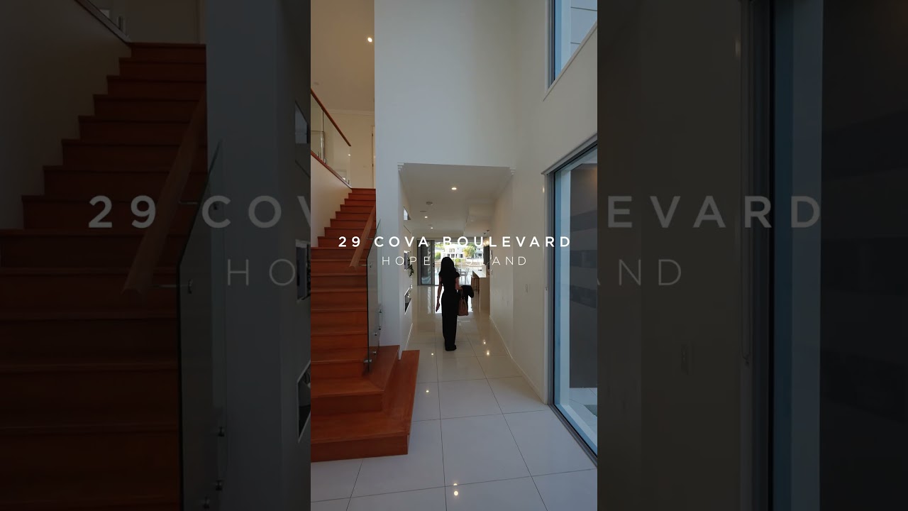 29 Cova Boulevard, Hope Island - LJ Hooker Beenleigh - Eileen Chen & Benjamin Waite