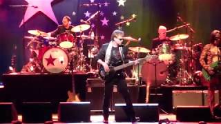 Ringo Starr & His All Starr Band featuring Richard Page of Mr  Mister,  Kyrie  live