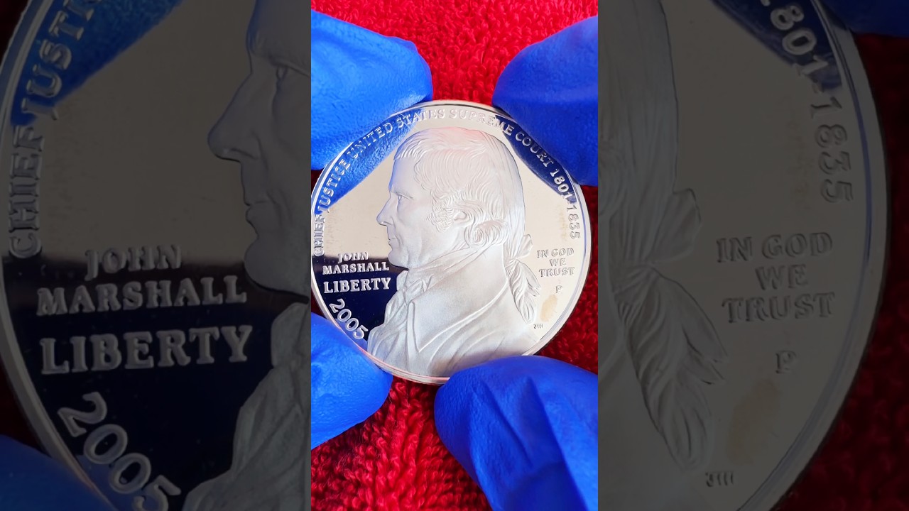 Памятный серебряный доллар Джона Маршалла 