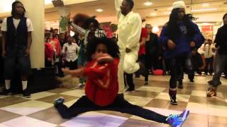 Flash Mob floods DC at Union Station