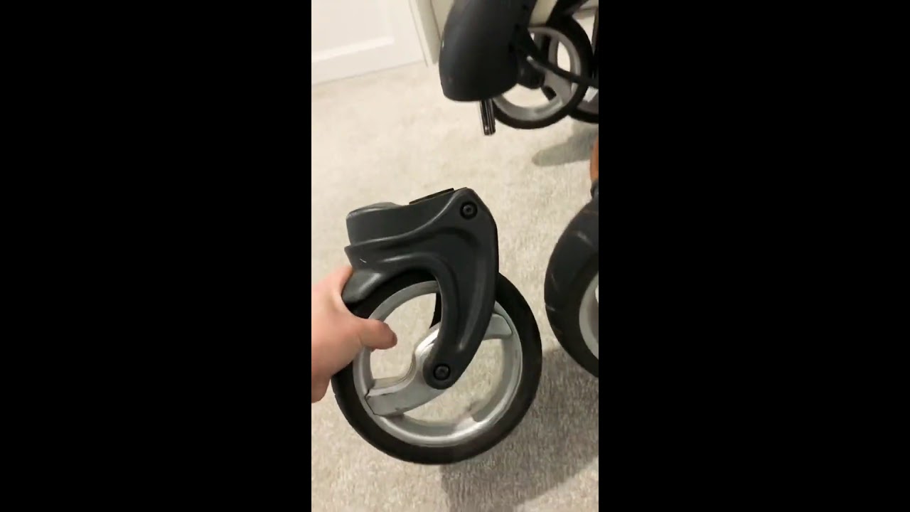 BabyStyle Egg stroller How to remove front and back wheels. YouTube