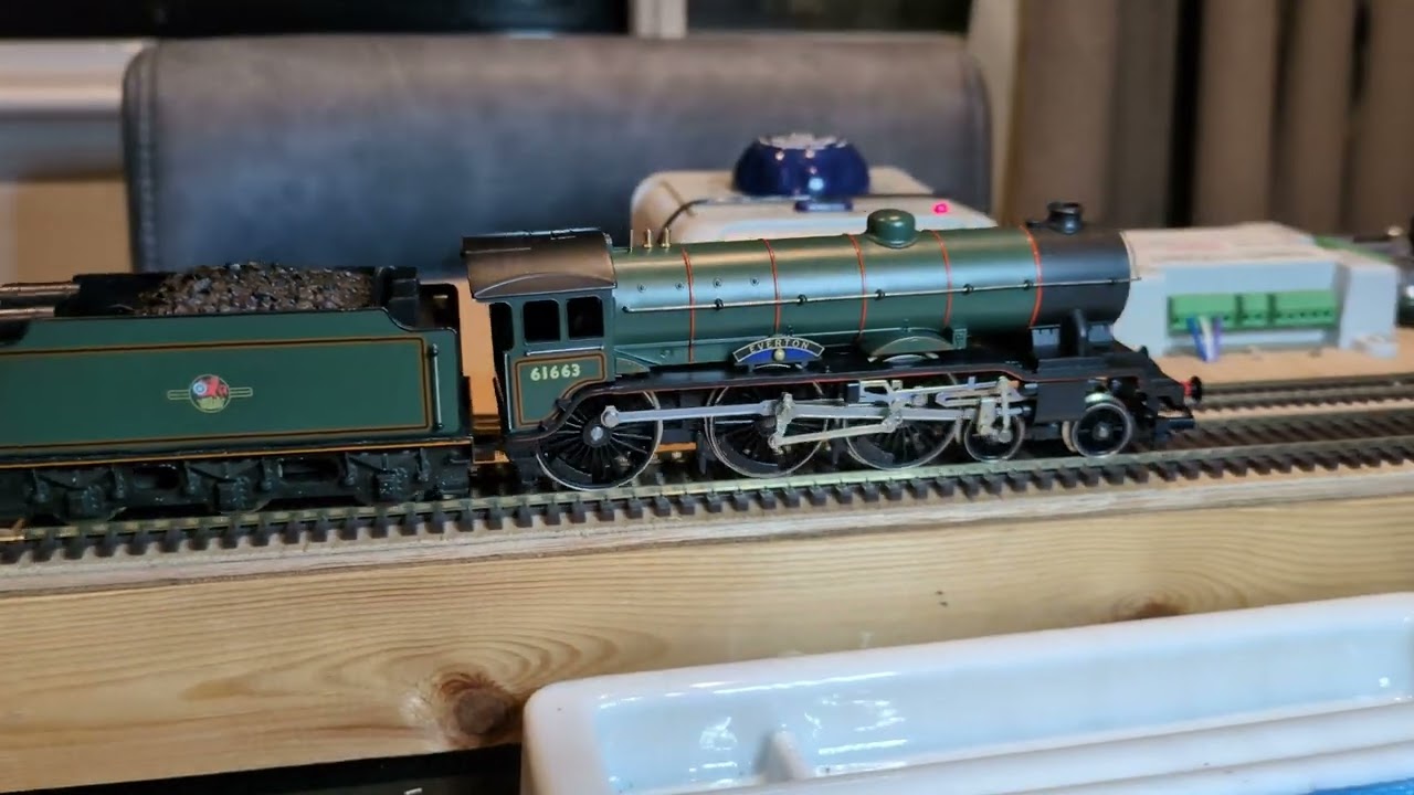 Watch Hornby Tender Drive Steam Loco DCC Conversion (OO GAUGE) video