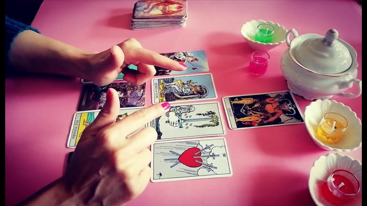 ŠTA SE DEŠAVA U NJEGOVOM/NJENOM ŽIVOTU??? DA LI MISLI NA MENE??? TAROT ČITANJE