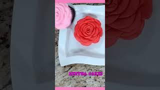 Rosa De Fondant En Cupcakes Short #shorts #tutorial #fondant