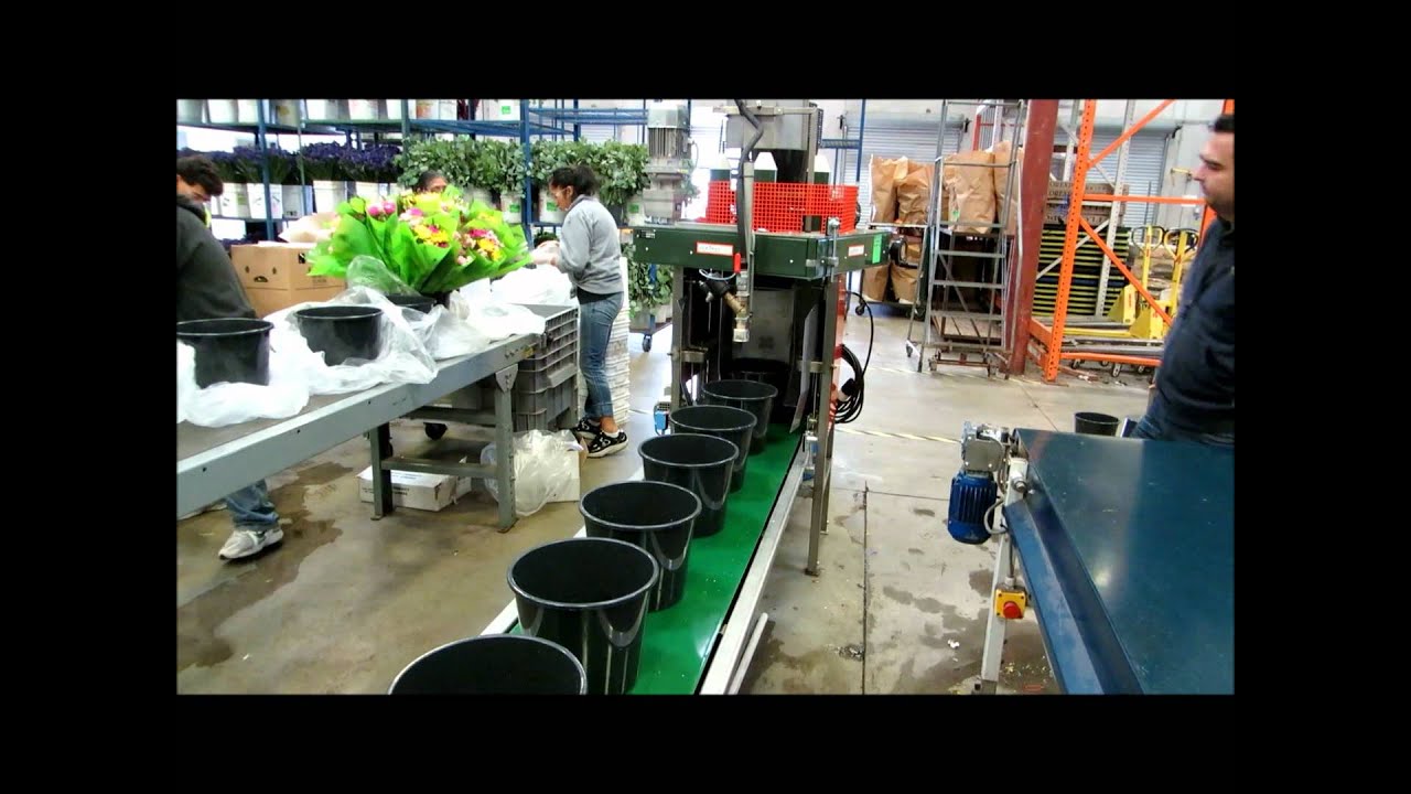 Emmervuller / Bucket filling station Potveer YouTube