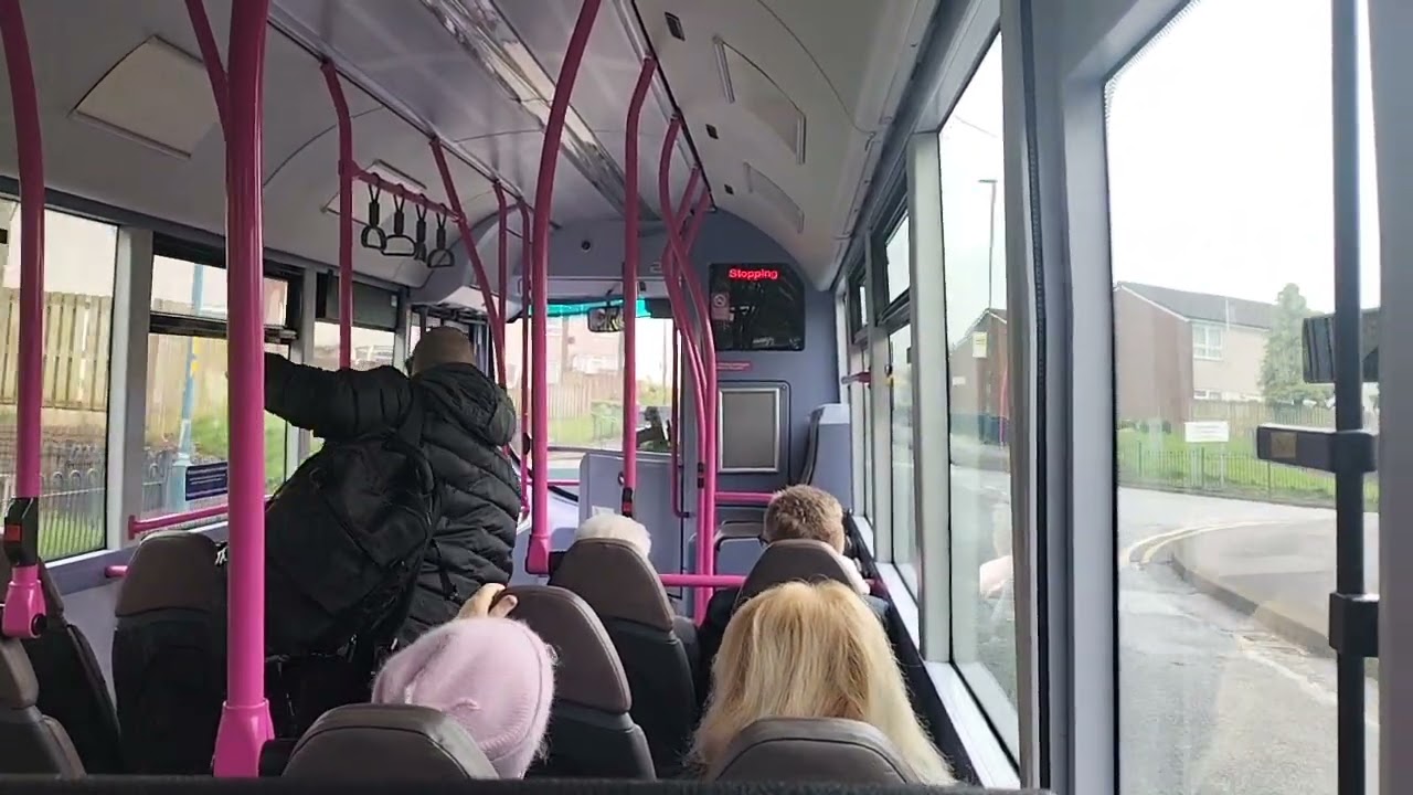 *Little fart* Dodgy Diamond bus north west ex first Sheffield Wright streetshite DF (SK63 KHJ) 63032