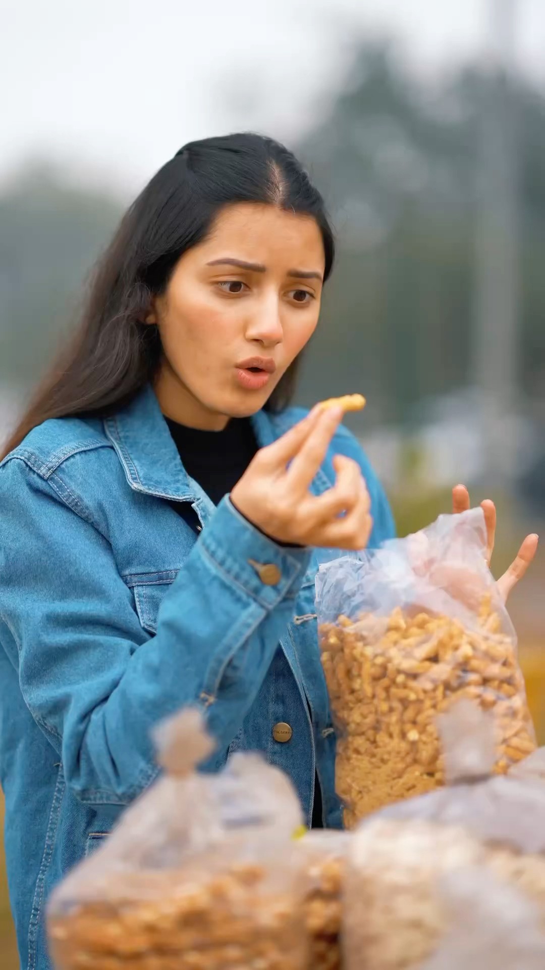 Neetu Ne Ki Dukaan Se Chori ? #neetubisht #trending #comedy #trendingshorts #shorts