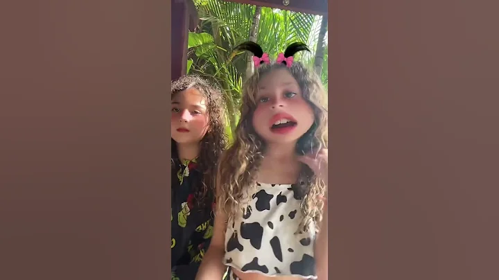 Suscríbete q mi canal y diviértete conmigo #youtubekidsvideos #jugando #shorts #humor