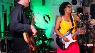 Video thumbnail of "Nneka -- Heartbeat (live cover by Kajessa)"