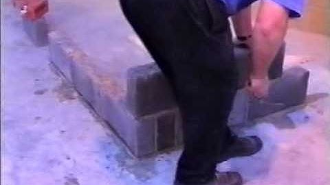 14 Constructing a 100mm Blockwork Corner