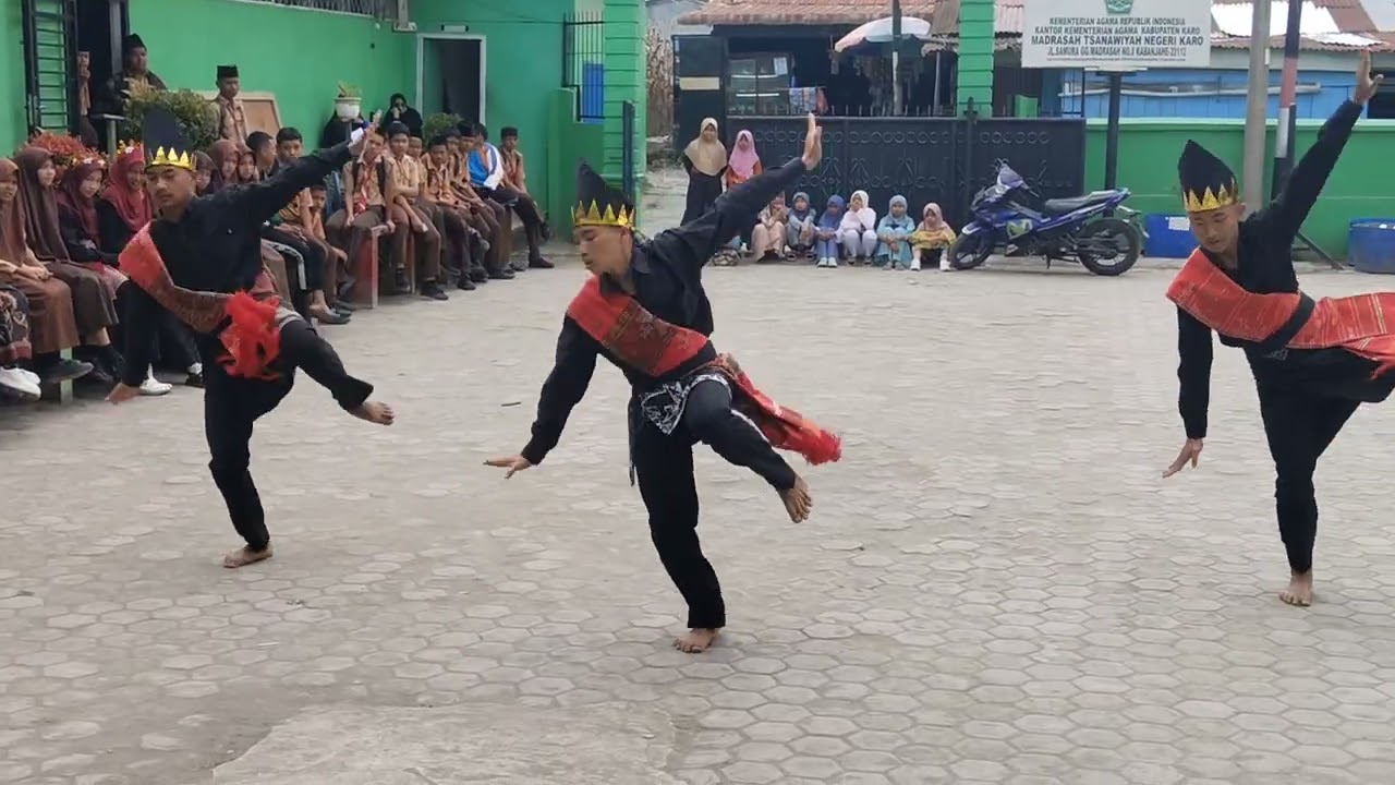 Tari pak pak cikala pongpong MTsN Karo