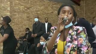 Song: ebunzimeni uhlala engumncedi wam