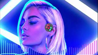 Miley Cyrus & Bebe Rexha ft. David Guetta - Blue [Da Ba Dee] Mashup