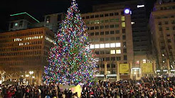 Portland Oregon 2018 New Year Celebration from Pioneer Square. مدينة بورتلاند