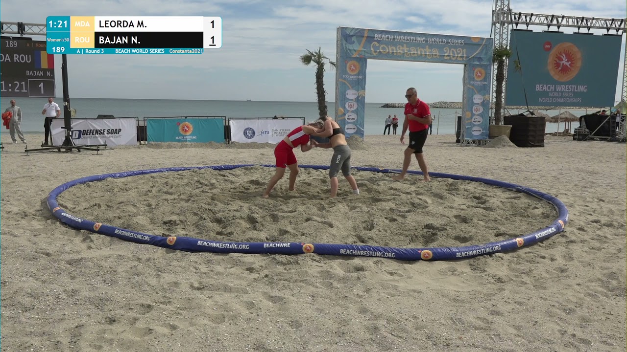 Round 3 Women's BW - 50 kg: M. LEORDA (MDA) v. N. BAJAN (ROU)