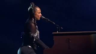 Alicia Keys - Dead End Road + Fallin&#39; - LIVE in Köln 08.07.2022