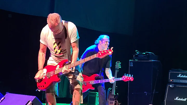 Peter Hook and The Light - Love Will Tear Us Apart (Live) Houston, TX