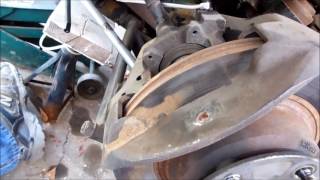 DeTomaso Pantera Rear Brake Pad Replacement - Tips and Tricks by guidoguitar 1,915 views 7 years ago 8 minutes, 11 seconds