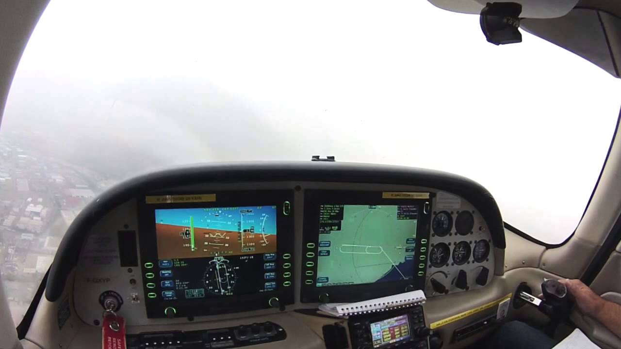 CIRRUS SR20 IFR flight from Montpellier (LFMT) to Béziers (LFMU) - YouTube