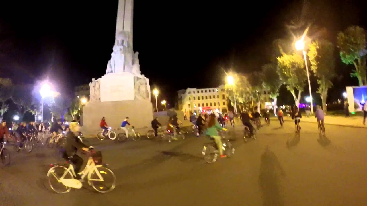 Nightride Rīga V23 nakts velobrauciens - YouTube