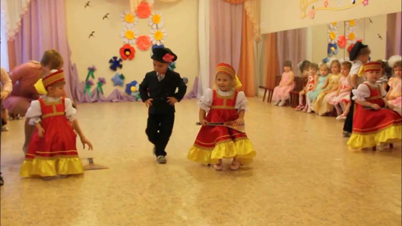 танец девочки фабричные. танец девушки фабричные школа. танец с платками девушки фабричные ы детском саду. танец на 8 марта для девочек мл. гр.