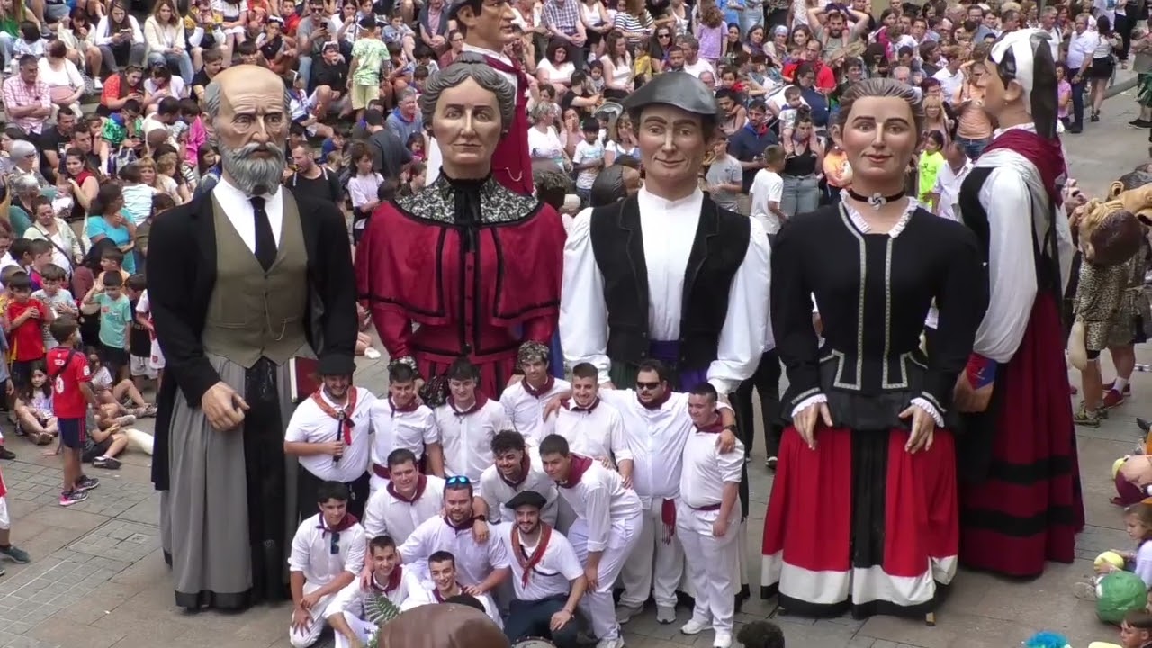 Xanti eta Maialen beste herrietako erraldoiekin I Errenteriako Madalenak 2024