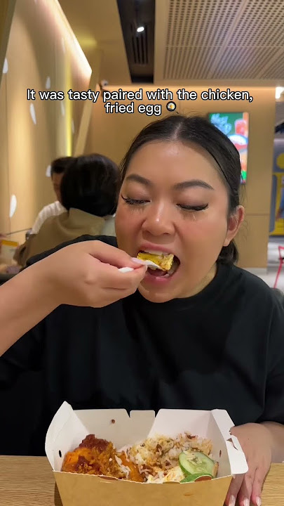 Everything I ate from McDonald’s in Malaysia 🍟🍗🍚🥒