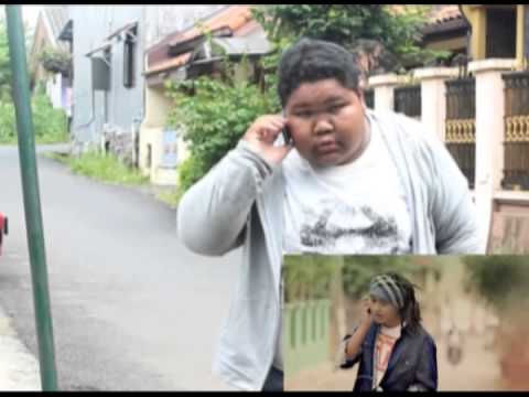 Dhyo Haw - Ada Aku Disini (cover) Tekom Diploma IPB Dhyo Haw - Ada Aku Disini (cover) Tekom Diploma IPB