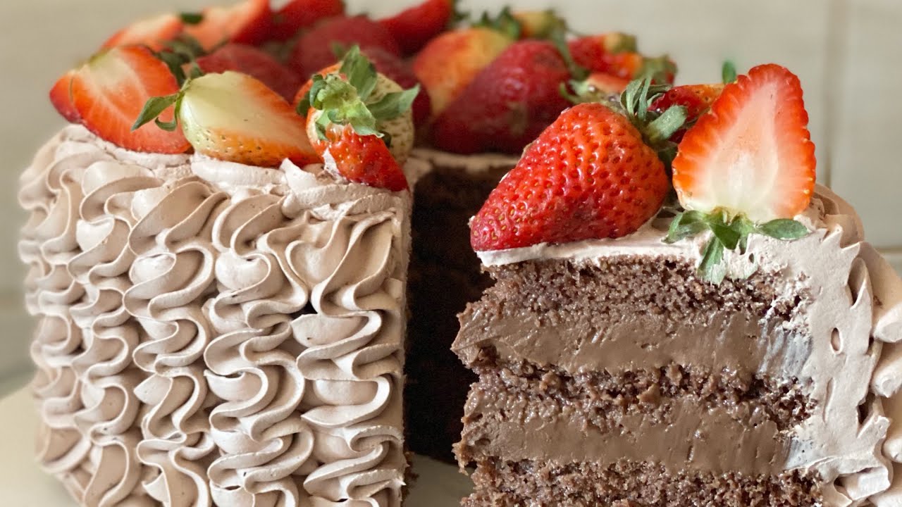 APRENDA A FAZER UM DOS MEUS RECHEIOS MAIS PEDIDO - BOLO CREME BELGA TRUFADO DE CHOCOLATE
