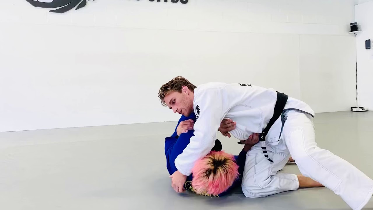 Knee Slide Pass to Back Turtle