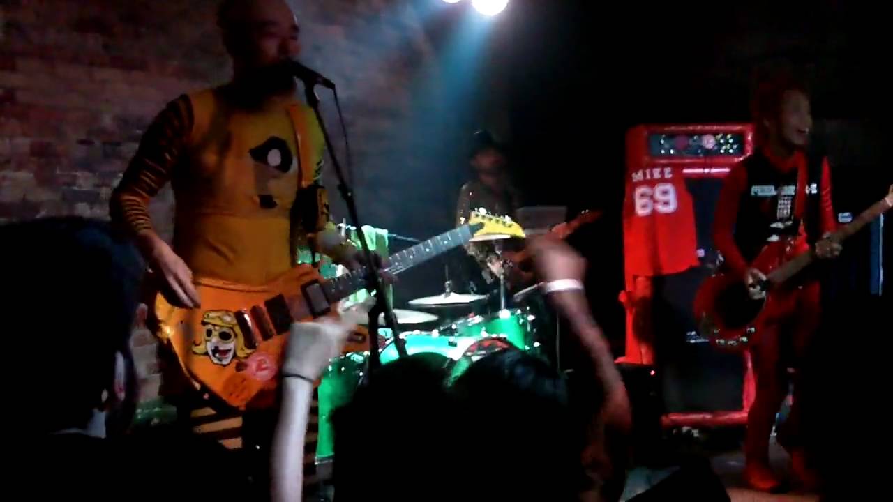 Obejrzyj Ugly Ugly Ugly Hansome - Peelander Z w YouTube Obejrzyj Ugly Ugly Ugly Hansome - Peelander Z w YouTube