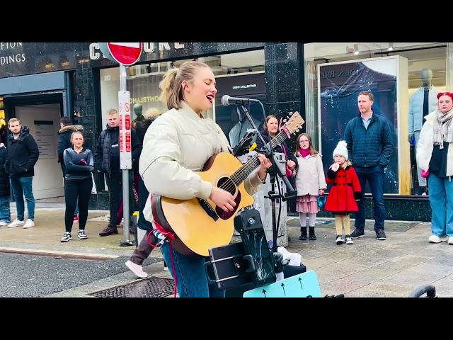 INCREDIBLE VOICE IN GRAFTON STREET PERFORMED BY ALLIE SHERLOCK  SINGING “CREEP” class=