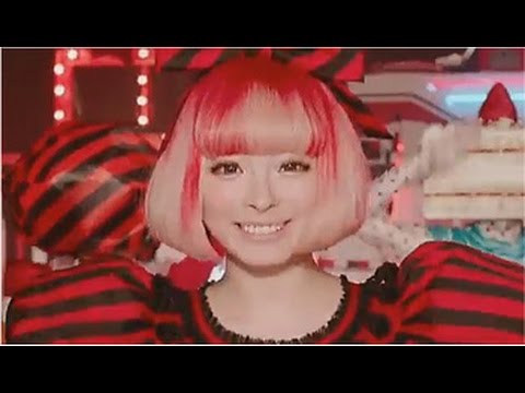 きゃりー コカ・コーラ CM スチル画像。CM動画を再生できます。 きゃりー コカ・コーラ CM スチル画像。CM動画を再生できます。