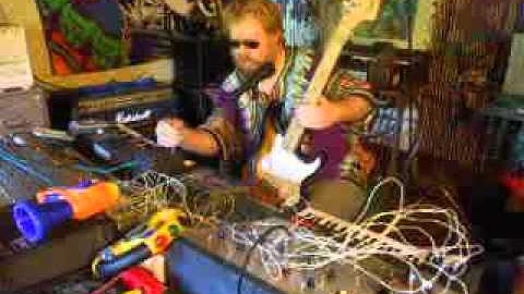 circuit bent mini optical theremin