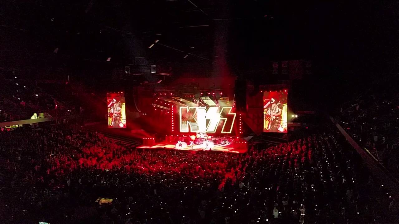 kiss van andel arena