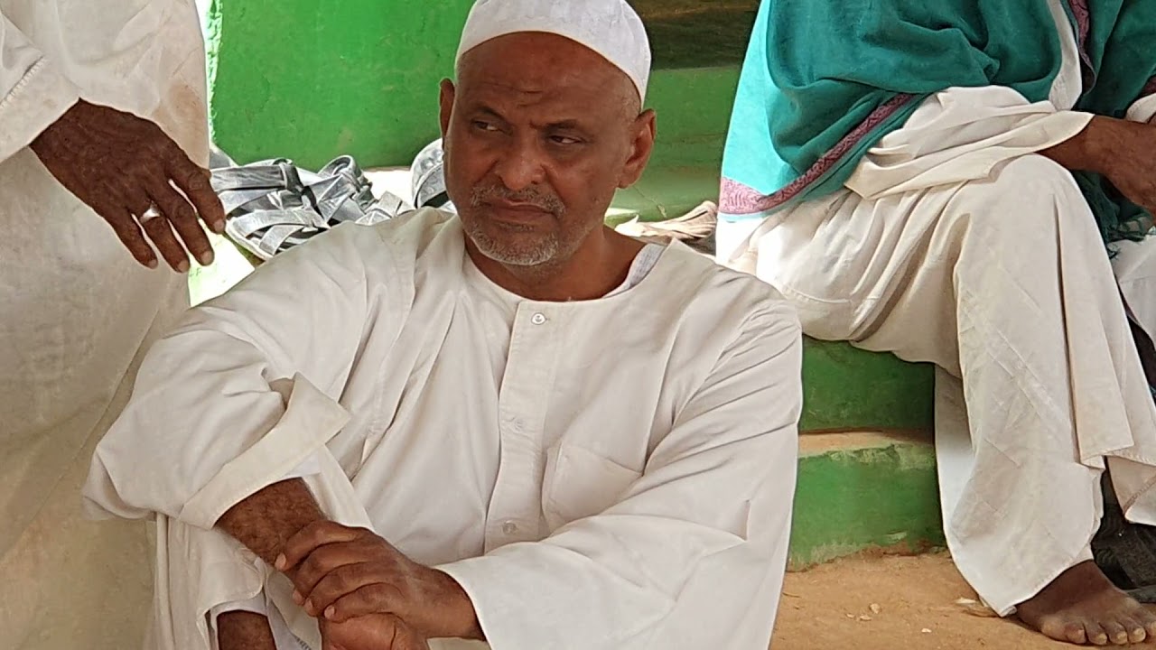 أولاد حاج الطيب ود بدر ومريديهم في زيارتهم السنوية لسوح أبونا الشيخ حسن ود حسونة