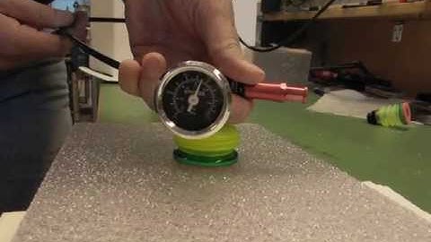 piGRIP® suction cup lifts a coarse plastic sheet - Piab