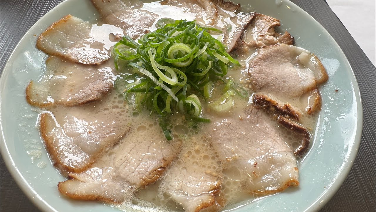 【珍竜軒総本店】これぞ北九州ラーメンの王道！クリーミーな豚骨ラーメンを食す！